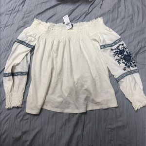 American Eagle top 💕